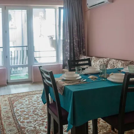 Апартамент ив Варна