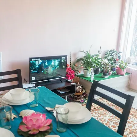 Eve Apartment *